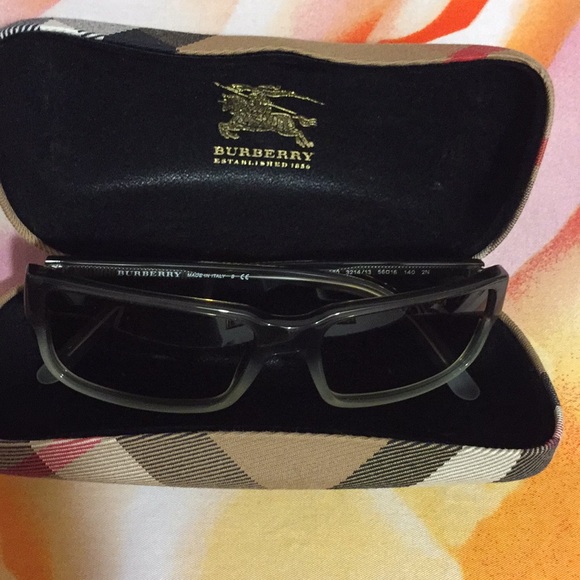 BURBERRY sunglass - Picture 3 of 8